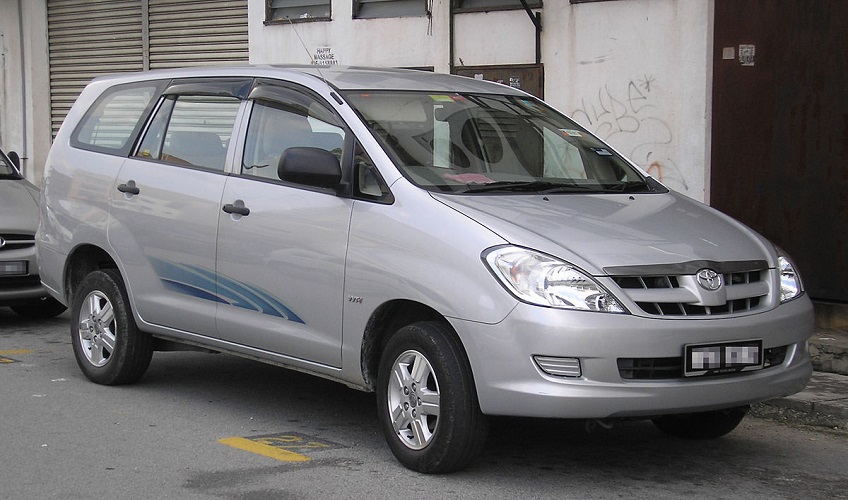 TOYOTA INNOVA 